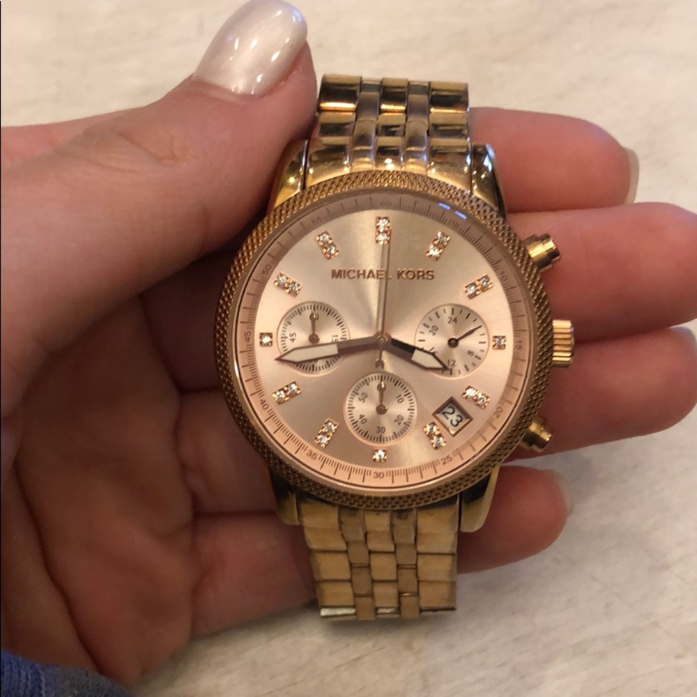 Michel kors watch rose gold